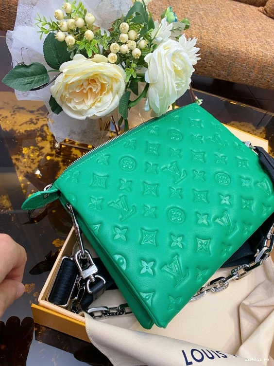 WIS LOUIS PM VUITTON COUSSIN 0128